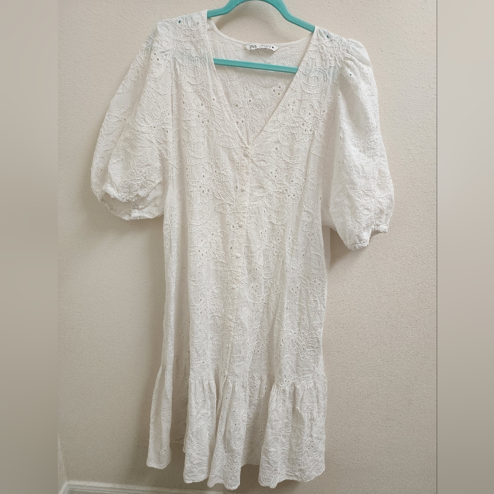 Zara lace puffed sleeve dress
